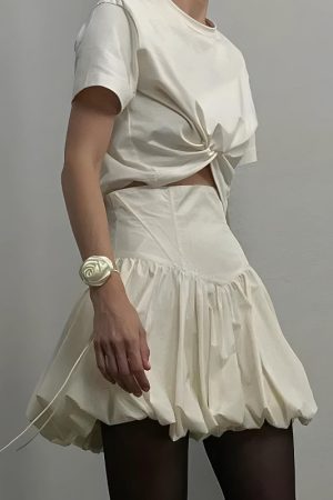 Stylish Work Outfits, Outfit Summer Ideas Corset Waist Bubble Mini Skirt