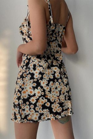 Stylish Work Outfits, Outfit Summer Ideas Cottagecore Daisy Tie Strap Mini Dress