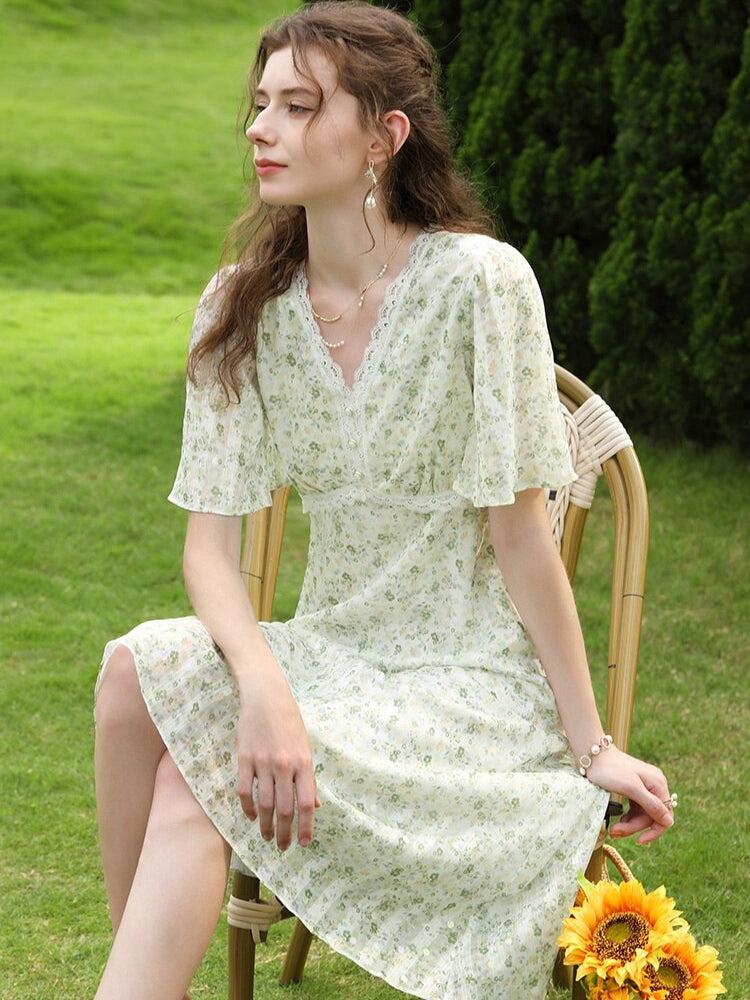 Stylish Work Outfits, Outfit Summer Ideas Cottagecore Floral Midi Dress