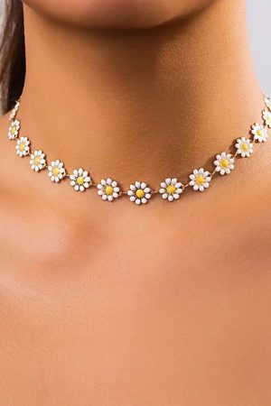 Stylish Work Outfits, Outfit Summer Ideas Daisy Choker Necklace