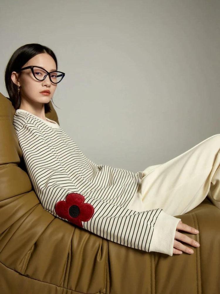 Stylish Work Outfits, Outfit Summer Ideas Daisy Embroidered Striped Sweatshirt Stylish Work Outfits, Outfit Summer Ideas Daisy Embroidered Striped Sweatshirt