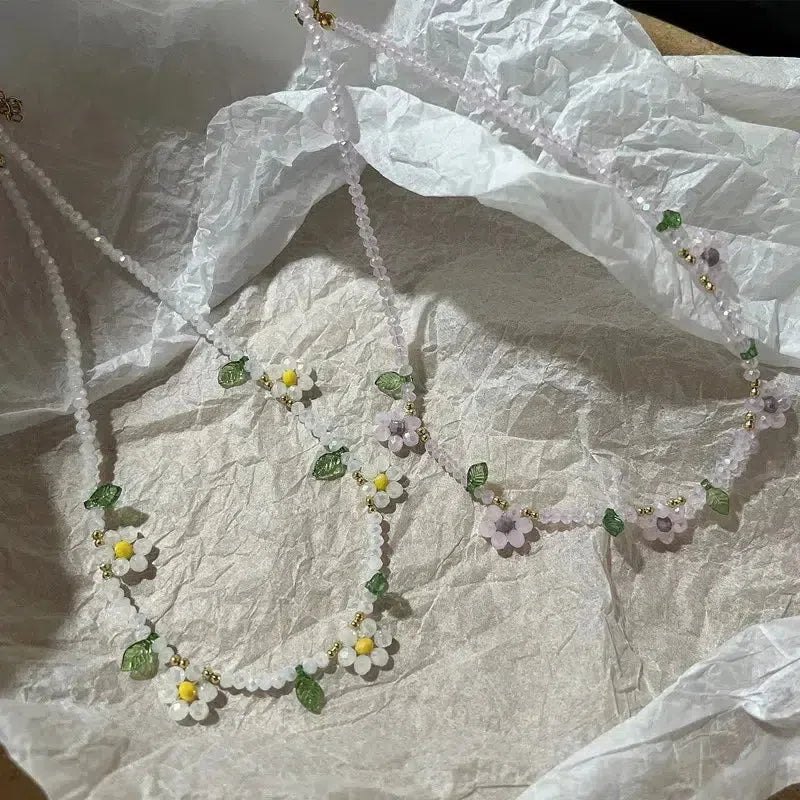 Stylish Work Outfits, Outfit Summer Ideas Daisy Necklace Stylish Work Outfits, Outfit Summer Ideas Daisy Necklace