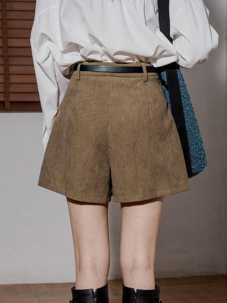 Stylish Work Outfits, Outfit Summer Ideas Dark Academia Corduroy Shorts Stylish Work Outfits, Outfit Summer Ideas Dark Academia Corduroy Shorts