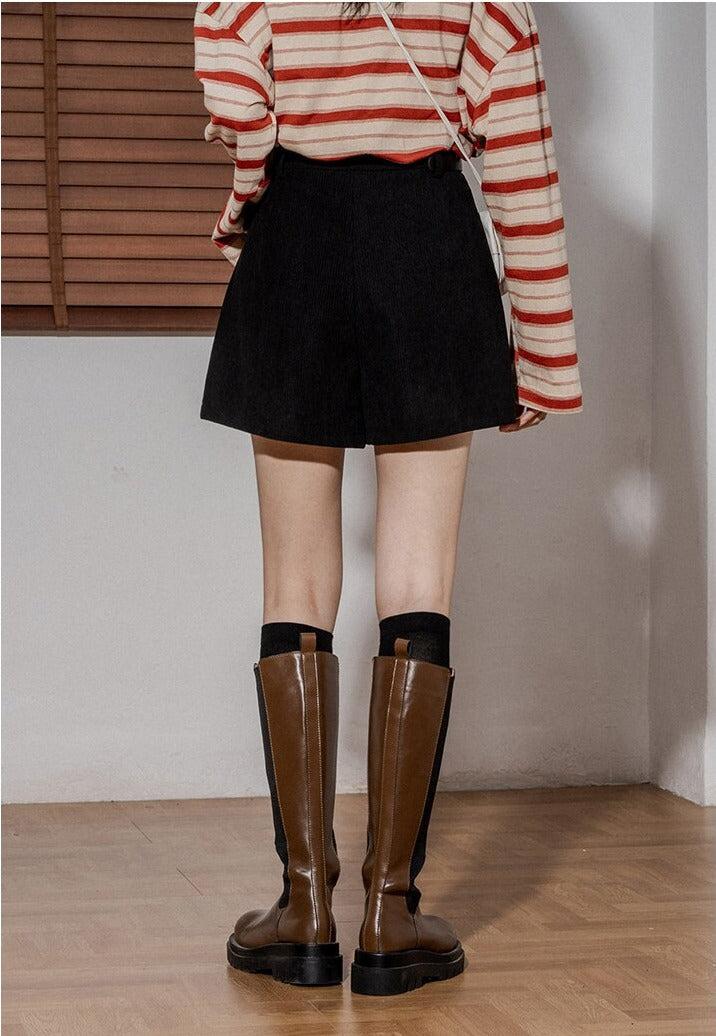 Stylish Work Outfits, Outfit Summer Ideas Dark Academia Corduroy Shorts Stylish Work Outfits, Outfit Summer Ideas Dark Academia Corduroy Shorts