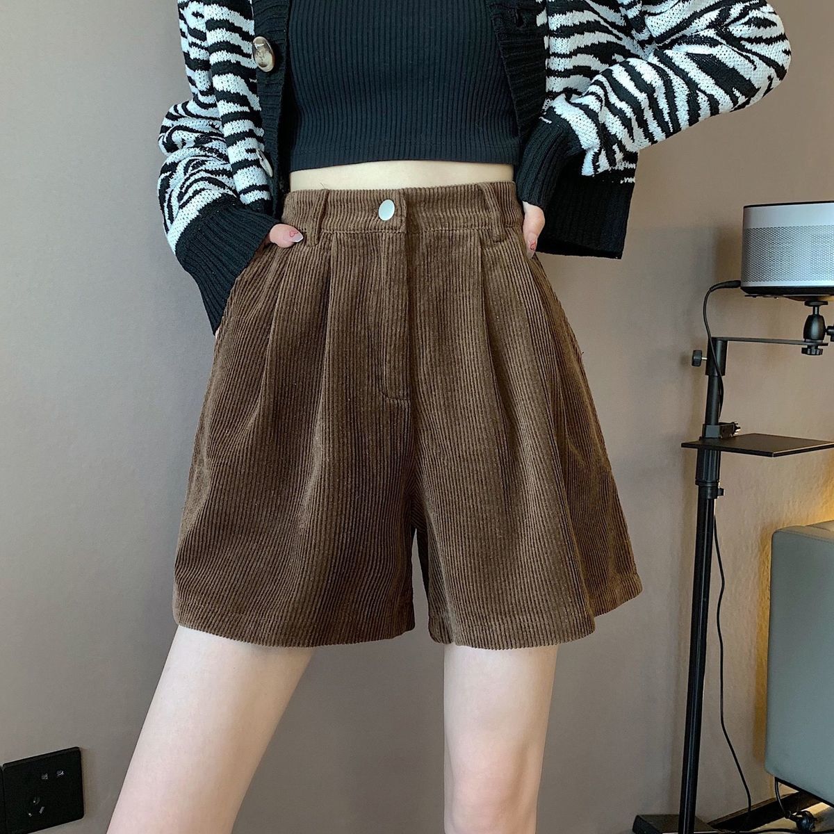 Stylish Work Outfits, Outfit Summer Ideas Dark Academia High Waist Corduroy Shorts