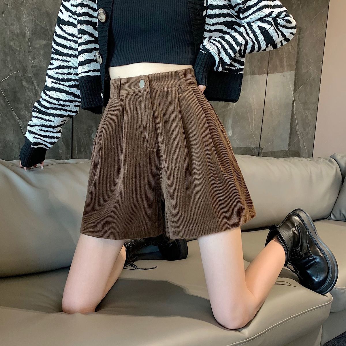 Stylish Work Outfits, Outfit Summer Ideas Dark Academia High Waist Corduroy Shorts