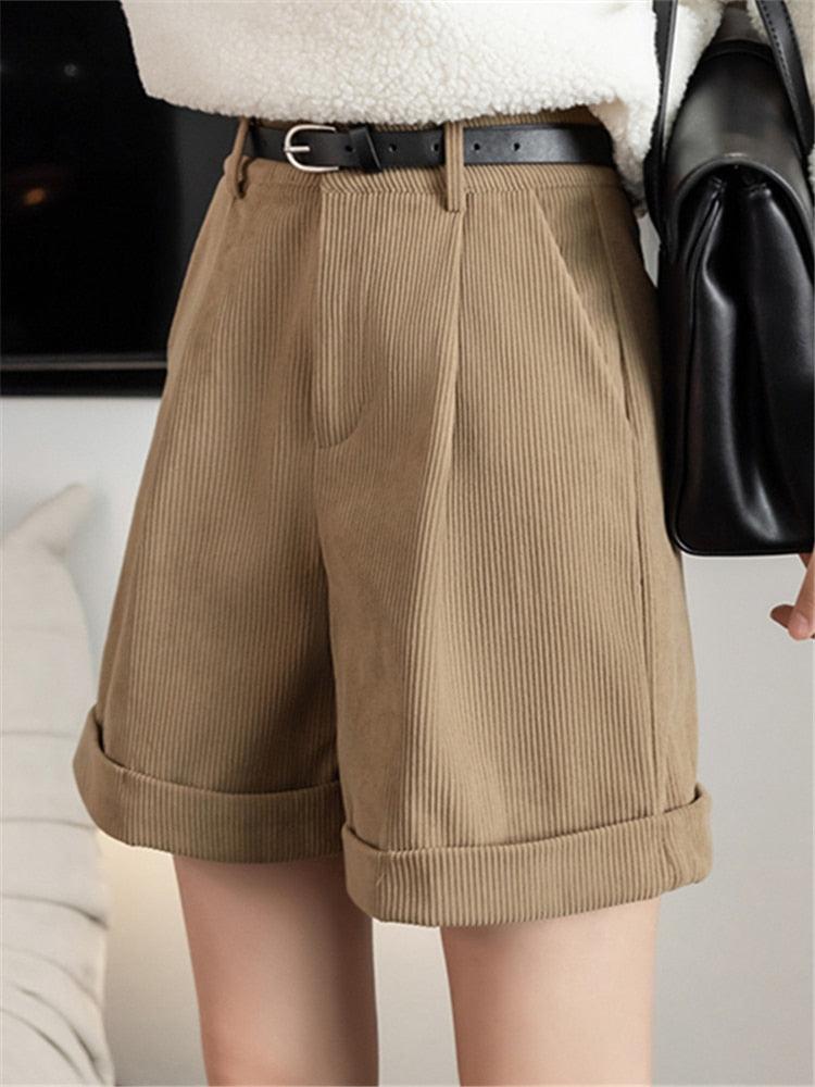 Stylish Work Outfits, Outfit Summer Ideas Dark Academia High Waist Shorts Stylish Work Outfits, Outfit Summer Ideas Dark Academia High Waist Shorts