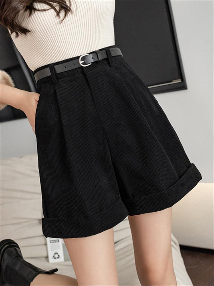 Stylish Work Outfits, Outfit Summer Ideas Dark Academia High Waist Shorts Stylish Work Outfits, Outfit Summer Ideas Dark Academia High Waist Shorts