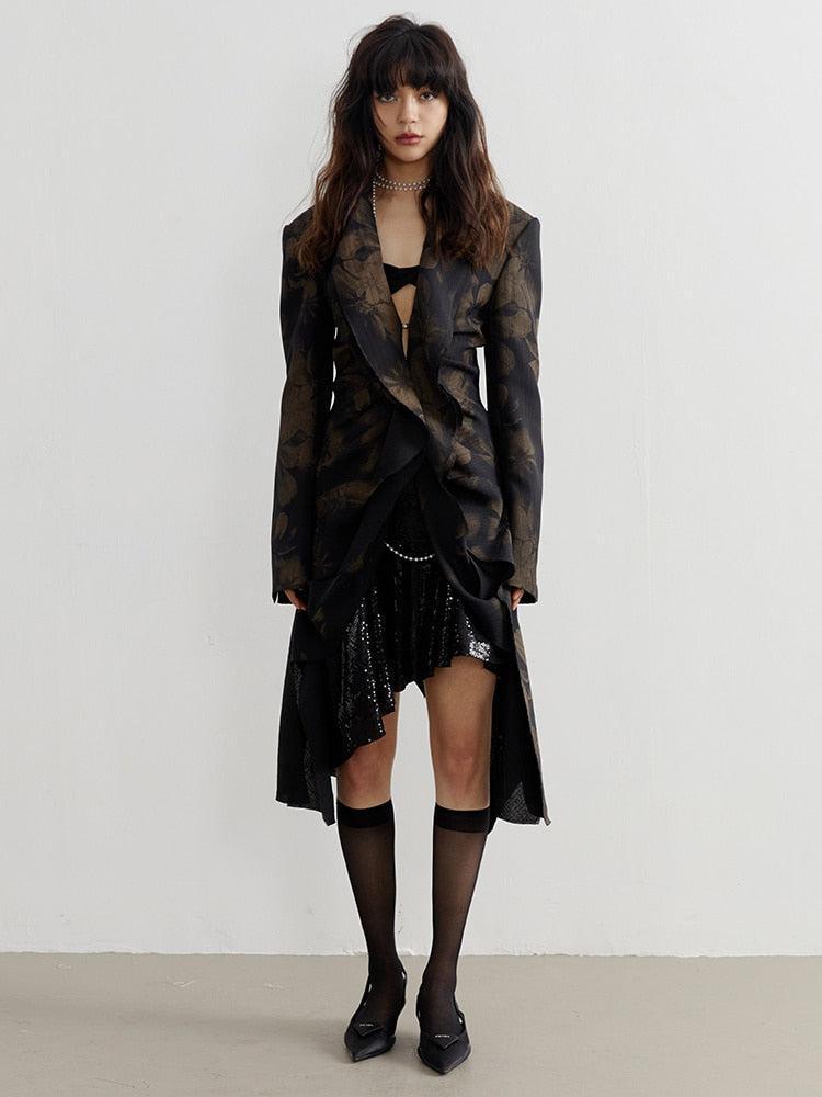 Stylish Work Outfits, Outfit Summer Ideas Dark Floral Asymmetric Blazer