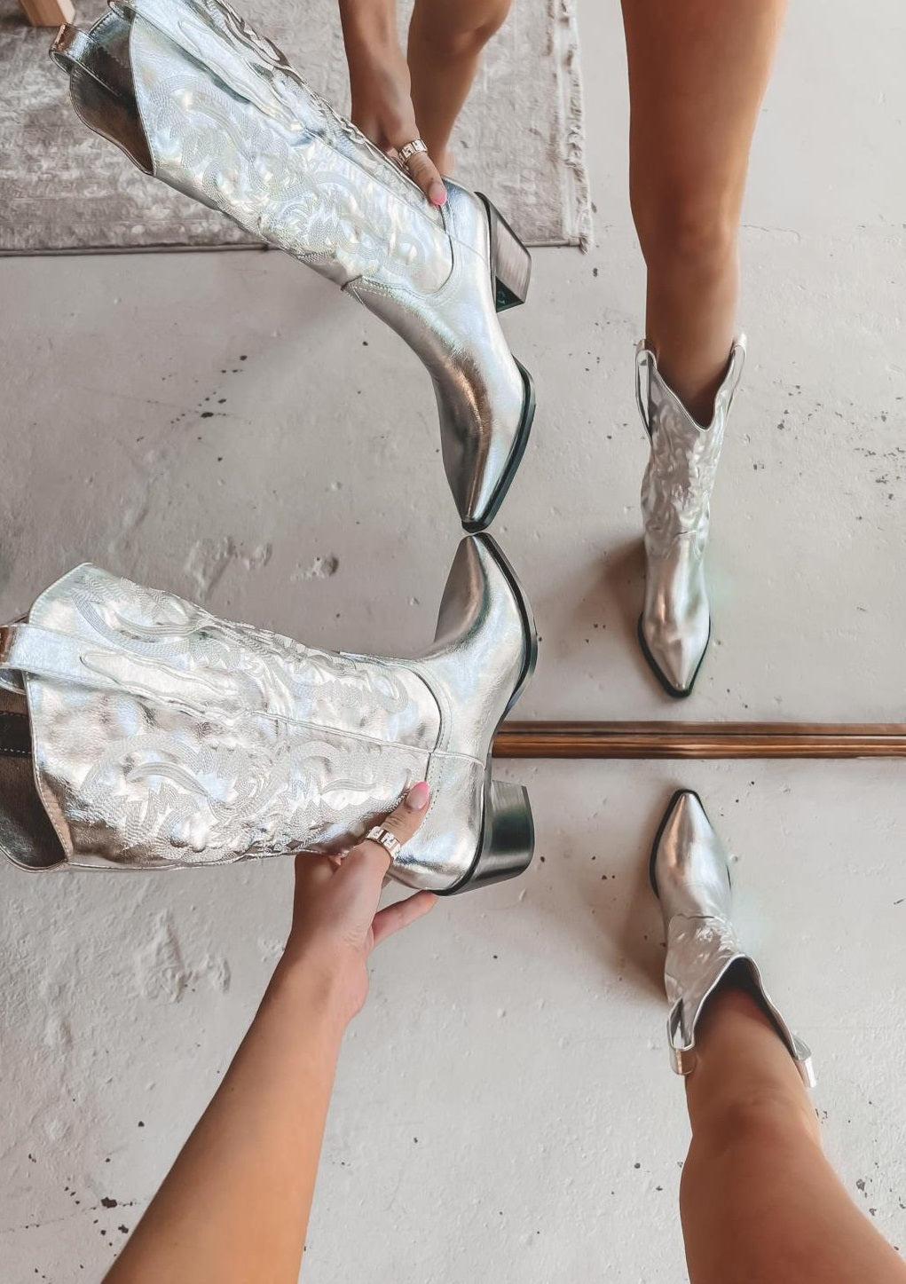 Stylish Work Outfits, Outfit Summer Ideas Disco Cowgirl Boots Stylish Work Outfits, Outfit Summer Ideas Disco Cowgirl Boots