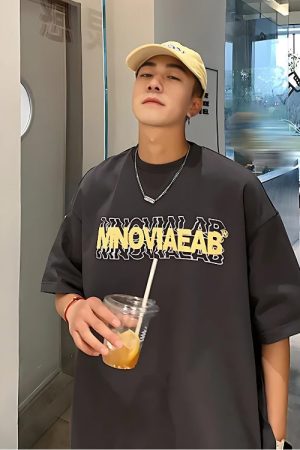 Stylish Work Outfits, Outfit Summer Ideas Distorted Text Graphic Tee