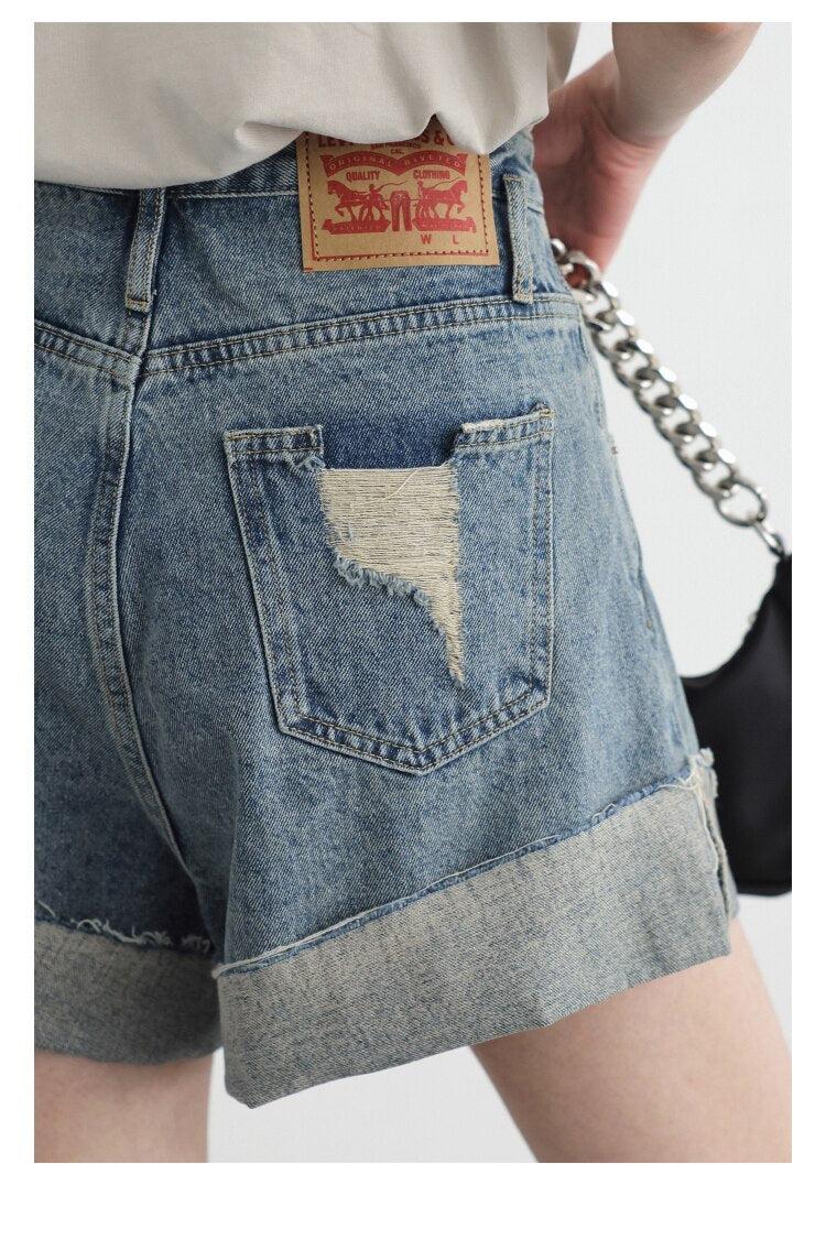 Stylish Work Outfits, Outfit Summer Ideas Distressed and Slit Jean Shorts Stylish Work Outfits, Outfit Summer Ideas Distressed and Slit Jean Shorts