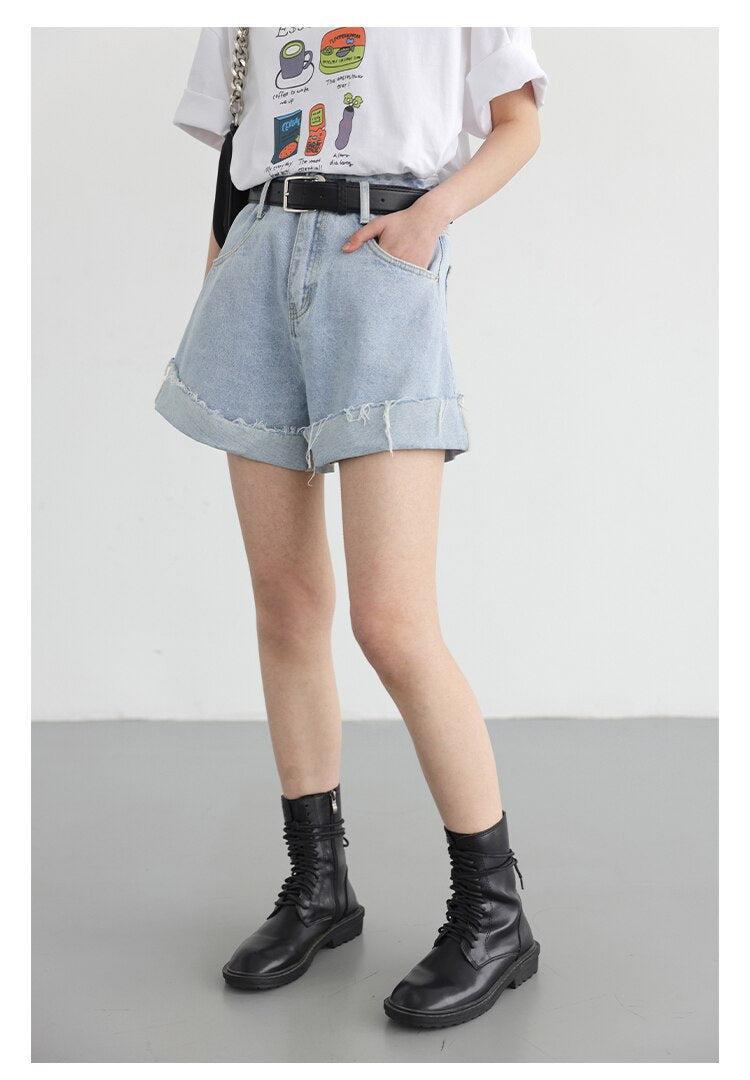 Stylish Work Outfits, Outfit Summer Ideas Distressed and Slit Jean Shorts Stylish Work Outfits, Outfit Summer Ideas Distressed and Slit Jean Shorts