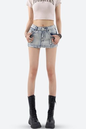 Stylish Work Outfits, Outfit Summer Ideas Distressed Low Rise Mini Skirt