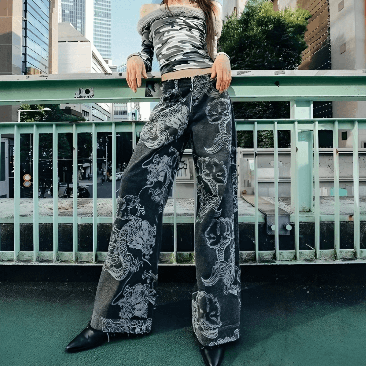 Stylish Work Outfits, Outfit Summer Ideas Dragon Printed Jeans