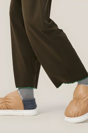 Stylish Work Outfits, Outfit Summer Ideas Faux Leather Puffer Slippers