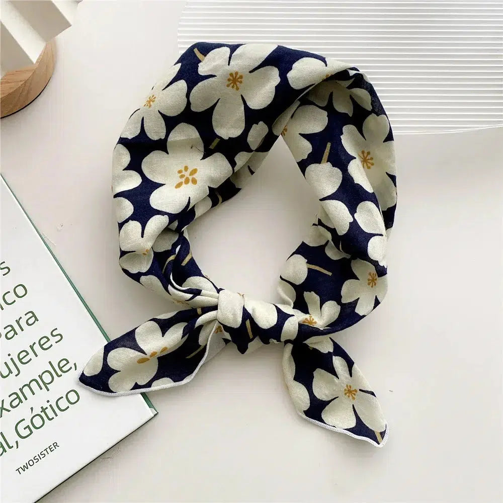 Stylish Work Outfits, Outfit Summer Ideas Floral Bandana Stylish Work Outfits, Outfit Summer Ideas Floral Bandana