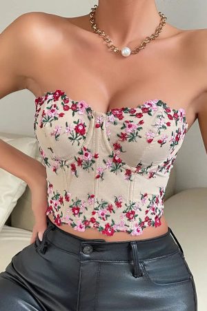 Stylish Work Outfits, Outfit Summer Ideas Floral Corset Top