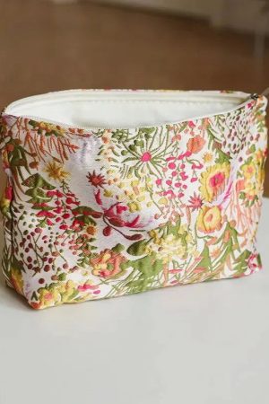 Stylish Work Outfits, Outfit Summer Ideas Floral Embroidered Makeup Bag