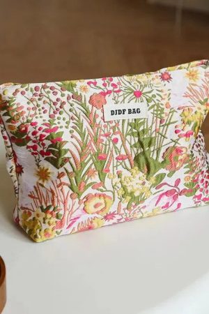 Stylish Work Outfits, Outfit Summer Ideas Floral Embroidered Makeup Bag