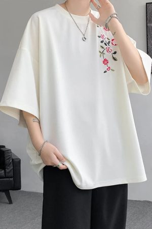 Stylish Work Outfits, Outfit Summer Ideas Floral Embroidered Tee