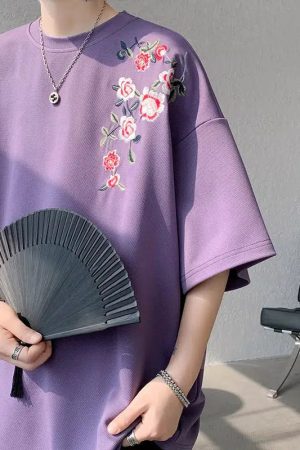 Stylish Work Outfits, Outfit Summer Ideas Floral Embroidered Tee