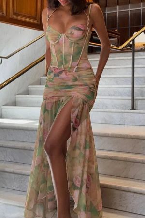 Stylish Work Outfits, Outfit Summer Ideas Floral Ruched Maxi Dress