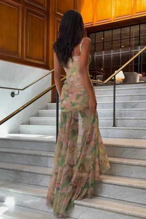 Stylish Work Outfits, Outfit Summer Ideas Floral Ruched Maxi Dress