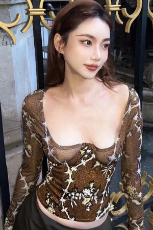 Stylish Work Outfits, Outfit Summer Ideas Floral Square Neck Corset Top