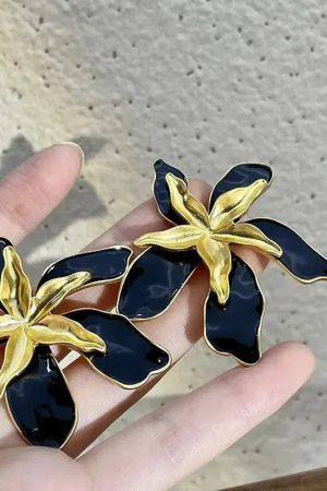 Stylish Work Outfits, Outfit Summer Ideas Flower Gold Stud Earrings
