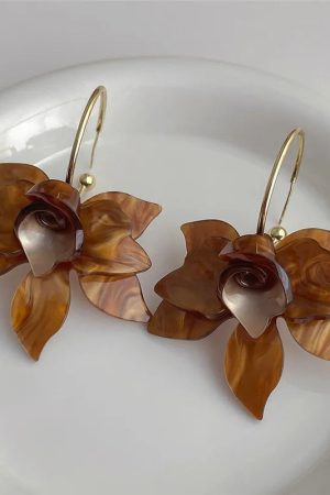 Stylish Work Outfits, Outfit Summer Ideas Flower Hoop Earrings