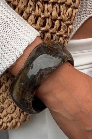 Stylish Work Outfits, Outfit Summer Ideas Geometric Chunky Resin Bracelet