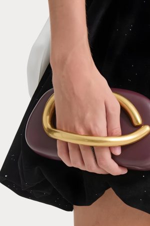 Stylish Work Outfits, Outfit Summer Ideas Gold Handle Clutch Bag