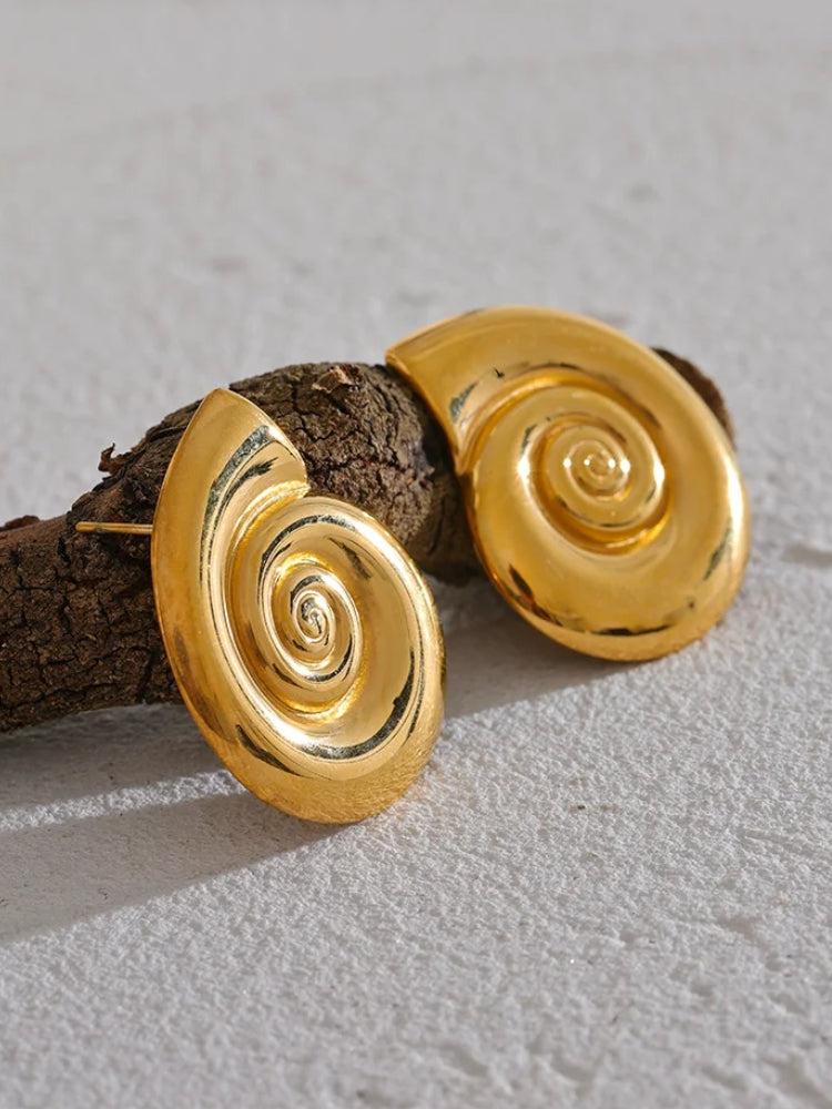 Stylish Work Outfits, Outfit Summer Ideas Gold Sea Shell Necklace & Earrings Stylish Work Outfits, Outfit Summer Ideas Gold Sea Shell Necklace & Earrings