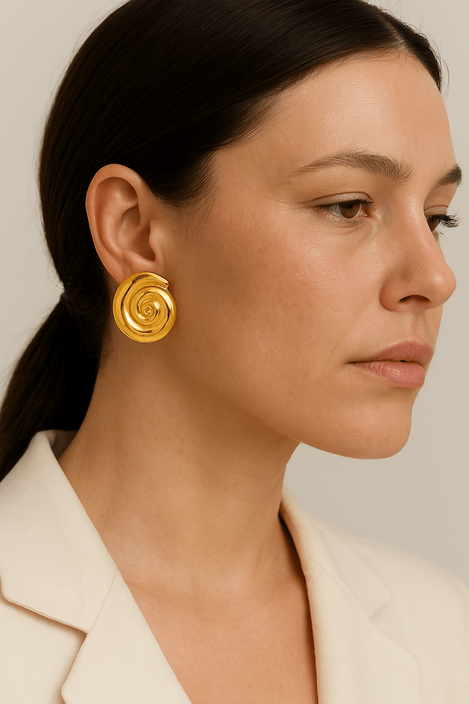 Stylish Work Outfits, Outfit Summer Ideas Gold Sea Shell Necklace & Earrings Stylish Work Outfits, Outfit Summer Ideas Gold Sea Shell Necklace & Earrings