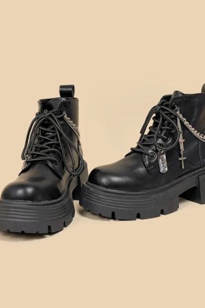 Stylish Work Outfits, Outfit Summer Ideas Grunge Chain with Cross Combat Boots