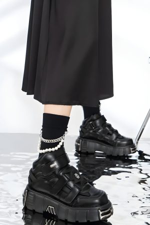 Stylish Work Outfits, Outfit Summer Ideas Grunge Chunky Metal Detailed Platform Boots