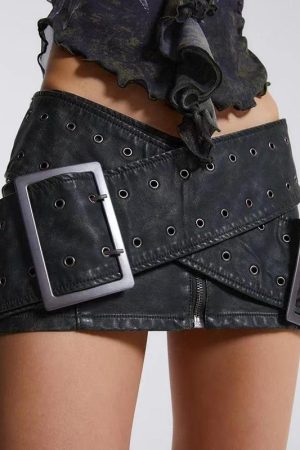 Stylish Work Outfits, Outfit Summer Ideas Grunge Cross Belt Faux Leather Mini Skirt