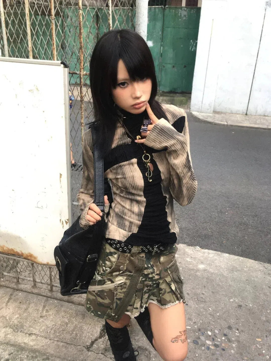 Stylish Work Outfits, Outfit Summer Ideas Grunge Cross Path Ribbed Top