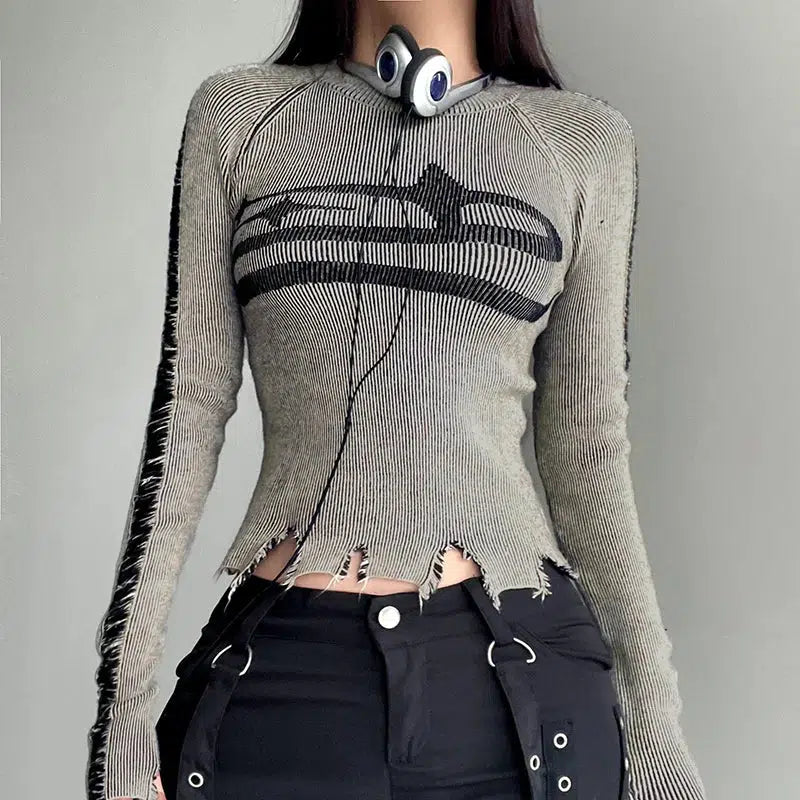 Stylish Work Outfits, Outfit Summer Ideas Grunge Long Sleeve Distressed Top