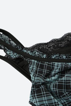 Stylish Work Outfits, Outfit Summer Ideas Grunge Plaid Lace Trim Top