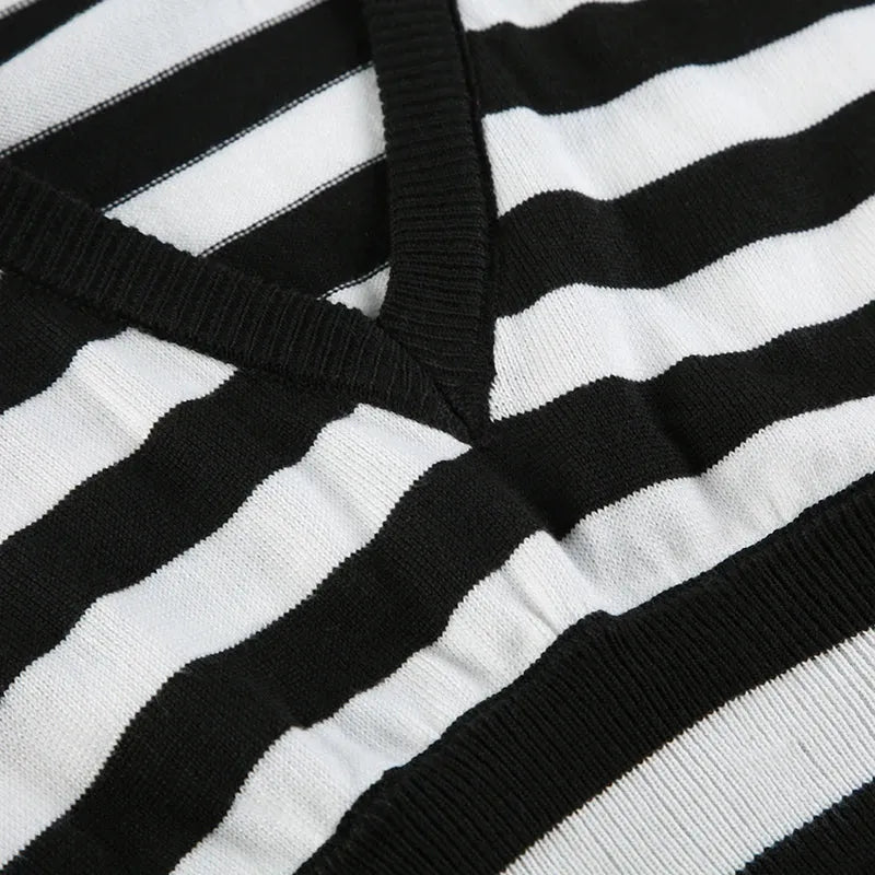 Stylish Work Outfits, Outfit Summer Ideas Grunge Striped Hooded Crop Top Stylish Work Outfits, Outfit Summer Ideas Grunge Striped Hooded Crop Top