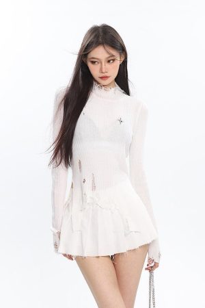 Stylish Work Outfits, Outfit Summer Ideas Grunge Turtleneck Distressed Sweater