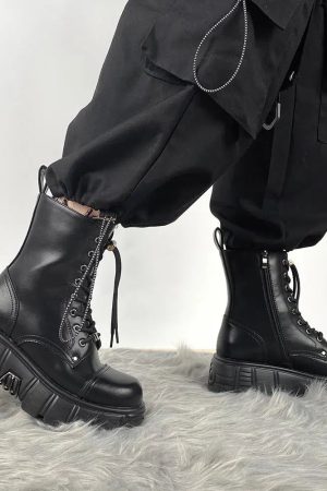 Stylish Work Outfits, Outfit Summer Ideas Grunge Zip-Up Platform Combat Boots