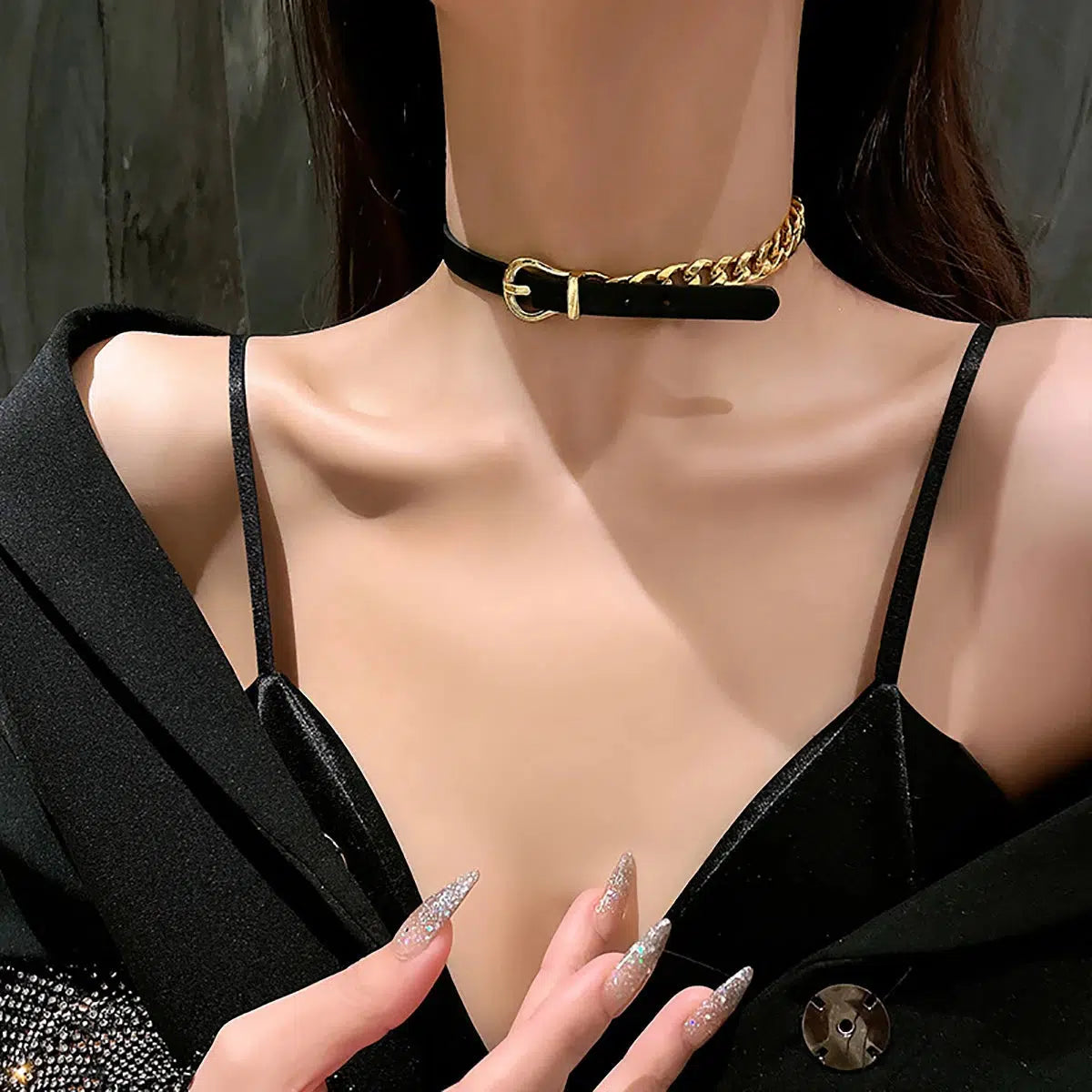 Stylish Work Outfits, Outfit Summer Ideas Half Belted Chain Necklace Stylish Work Outfits, Outfit Summer Ideas Half Belted Chain Necklace