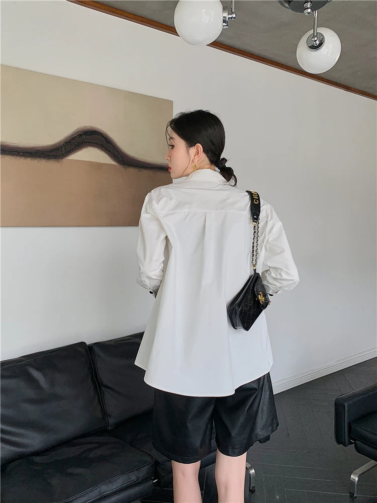 Stylish Work Outfits, Outfit Summer Ideas Heart Patch Button-Up Shirt