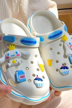 Stylish Work Outfits, Outfit Summer Ideas Hello Kitty Clog Slippers
