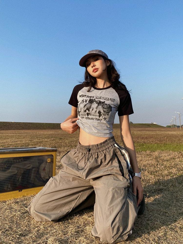 Stylish Work Outfits, Outfit Summer Ideas Kitty Print Crop Tee