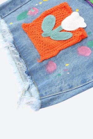 Stylish Work Outfits, Outfit Summer Ideas Knitted Flower Patch Denim Shorts