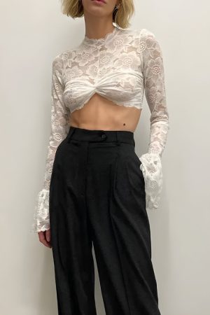 Stylish Work Outfits, Outfit Summer Ideas Lace Flare Cuffs Crop Top